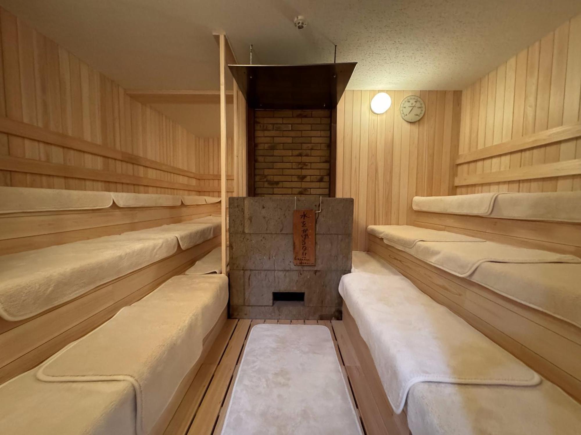 Kapselhotel Capsule Kinshicho *